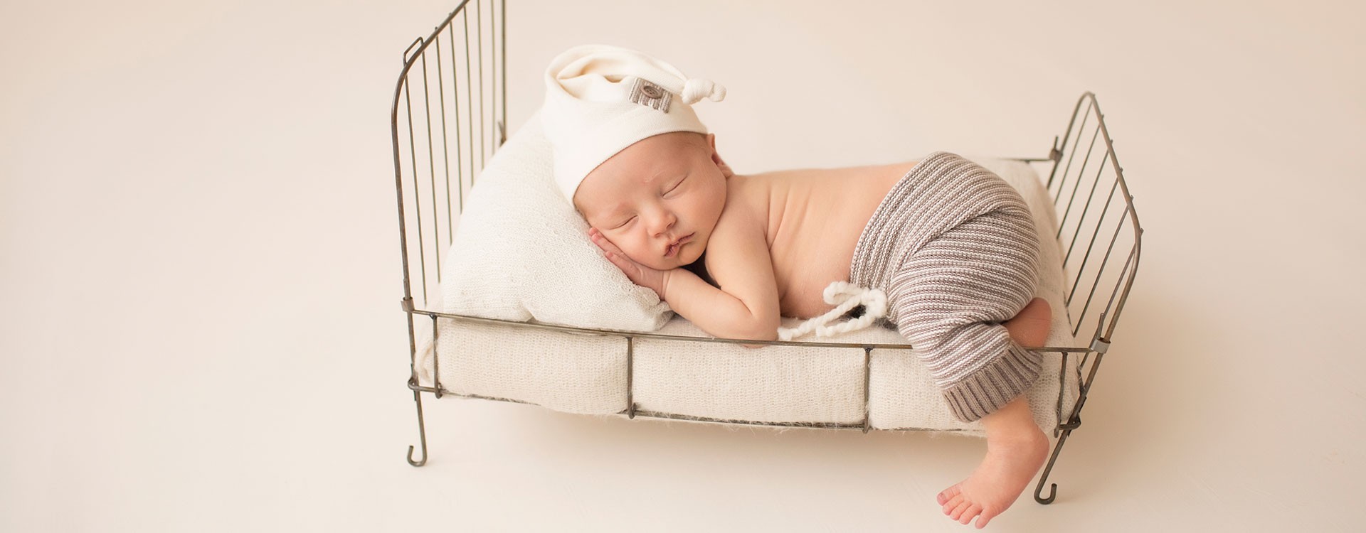 Jonah-Newborn-Photos-little-metal-bed-3797-5