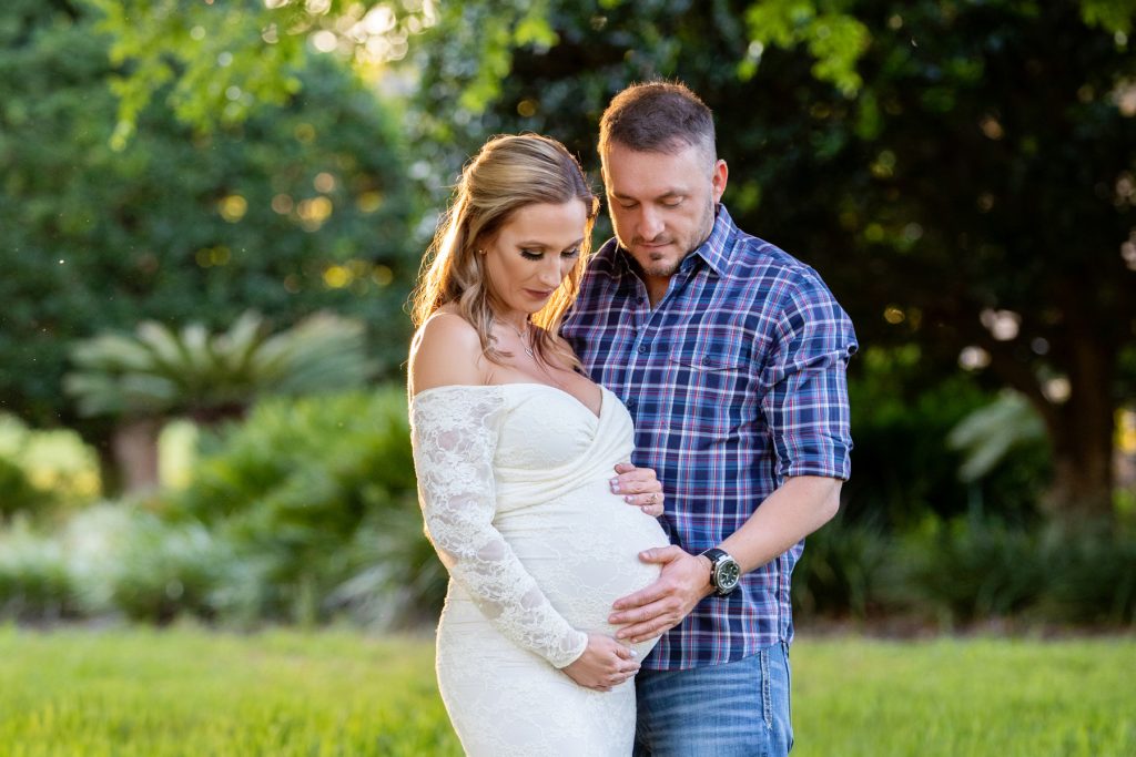 Outdoor Maternity Photoshoot for pregnant couple