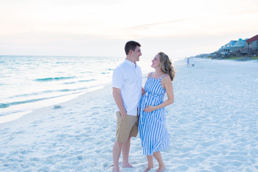 Where Should I Take Outdoor Maternity Photos?