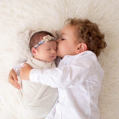 Newborn Photos With Siblings