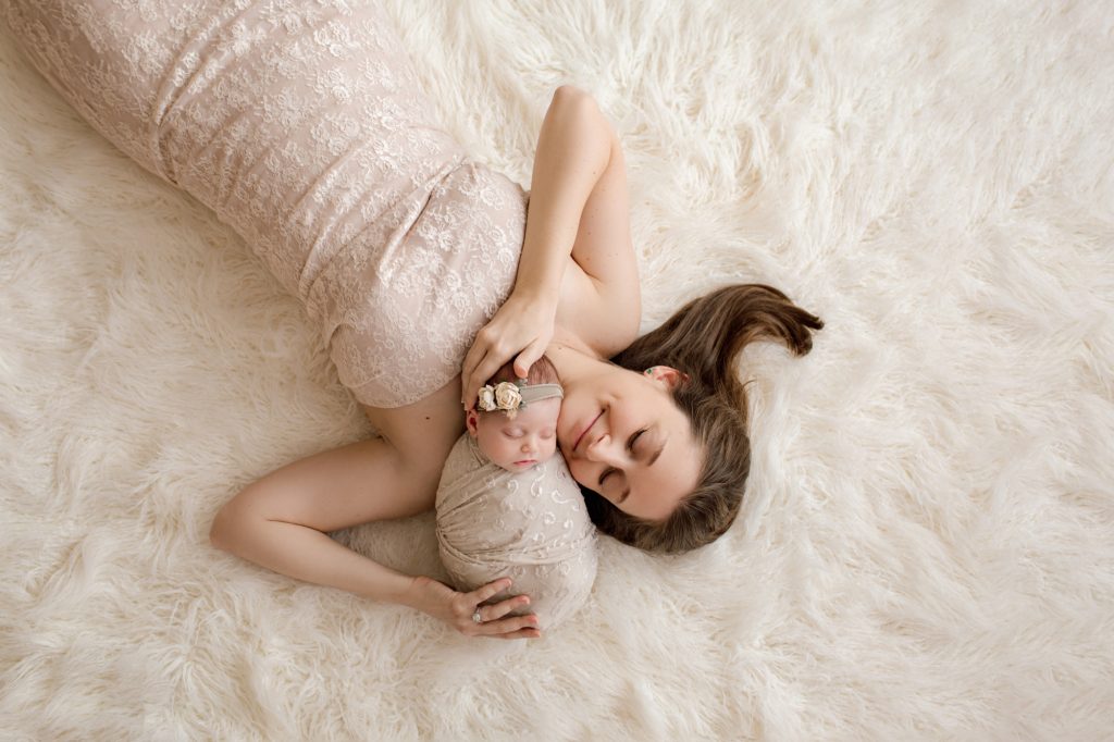 Newborn Baby Photographer Creative Mom and Infant Poses Gainesville, FL
