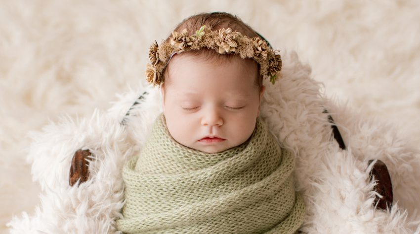 Professional Newborn Baby Photographer Creative Baby Poses