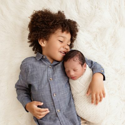 Big Brother and Baby Brother Newborn Picture in Gainesville, FL