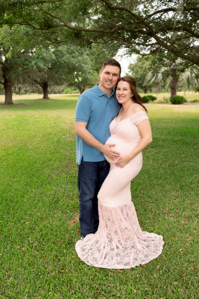 Natural and Artistic Maternity Photos in Gainesville, FL